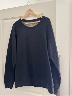 Alo Yoga Men’s Black Quilted Sweatshirt